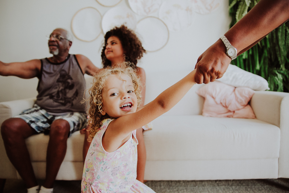 tati borges schindler fotografa na alemanha, ensaio de familia, cotidiano poesia, fotografia afetiva, fotos de familia, ensaio de familia cabo frio, ensaio de familia rj, aline lelles, fotografa no rj, cafe da manha em familia, retratos de familia