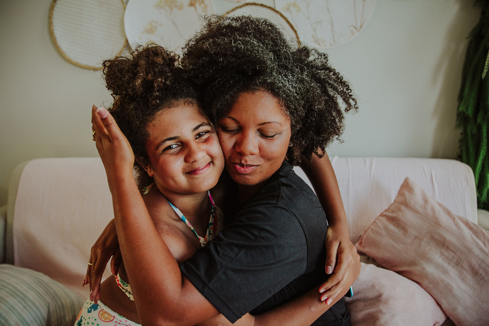 tati borges schindler fotografa na alemanha, ensaio de familia, cotidiano poesia, fotografia afetiva, fotos de familia, ensaio de familia cabo frio, ensaio de familia rj, aline lelles, fotografa no rj, cafe da manha em familia,retratos de familia, materna