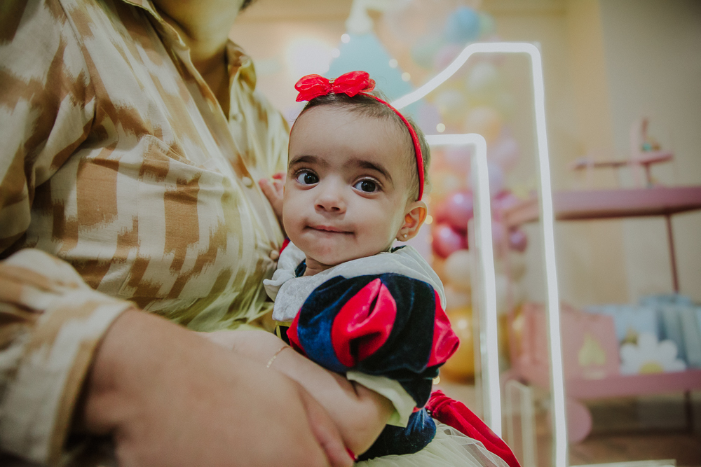 fotografia de festa infantil rio de janeiro, ensaio de familia rj, festa tema branca de neve, tema disney, casa de festas na barra da tijuca, decoracao de festa infantil, decoracao de festas, aline lelles, fotografia afetiva rj, fotos de festa de crianca,