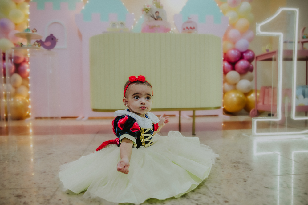 fotografia de festa infantil rio de janeiro, ensaio de familia rj, festa tema branca de neve, tema disney, casa de festas na barra da tijuca, decoracao de festa infantil, decoracao de festas, aline lelles, fotografia afetiva rj, fotos de festa de crianca,
