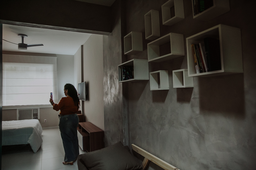 ensaio corporativo, girl boss, cotidiano poesia, fotografia afetiva, fotos de mulheres, fotos femininas, arquiteta rj, design de interiores rj, copacabana aluguel temporada airbnb, fotografia corporativa, ensaio profissional, flavia zappa home studio