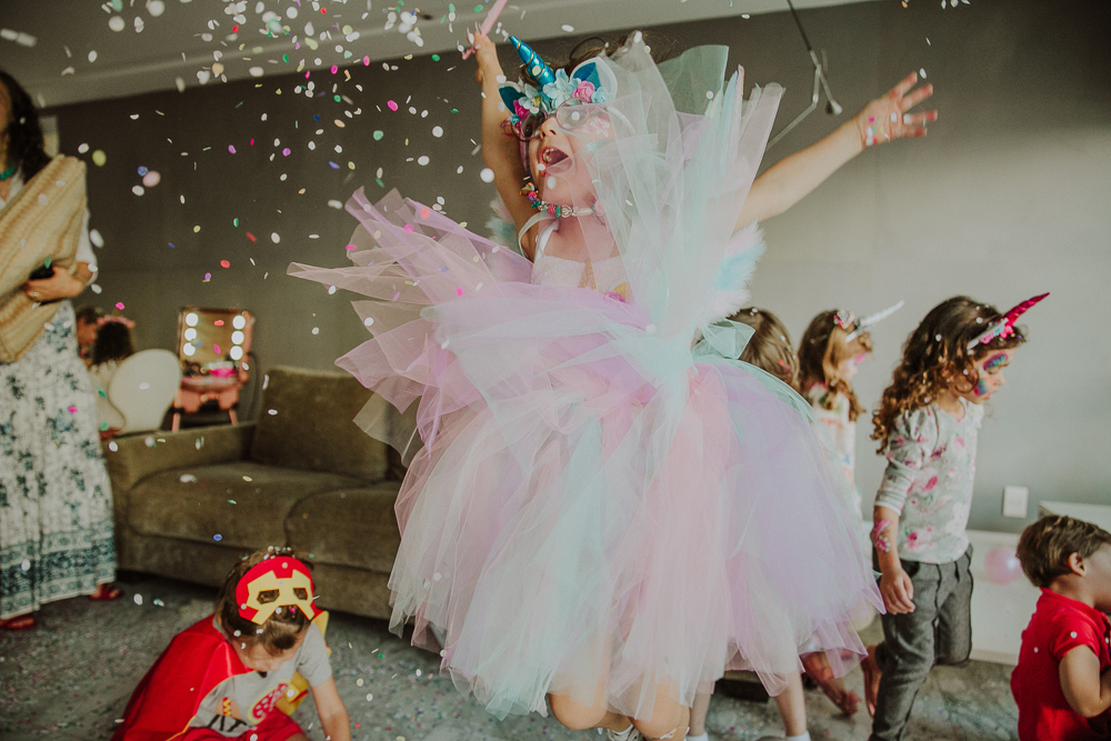 fotografia de festa infantil rio de janeiro, festa infantil em copacabana rj, ensaio de familia rj, festa festa de menina, decoracao tropical, decoracao de festa infantil, decoracao de festas flamingo, aline lelles, fotografia afetiva rj, fotos festa