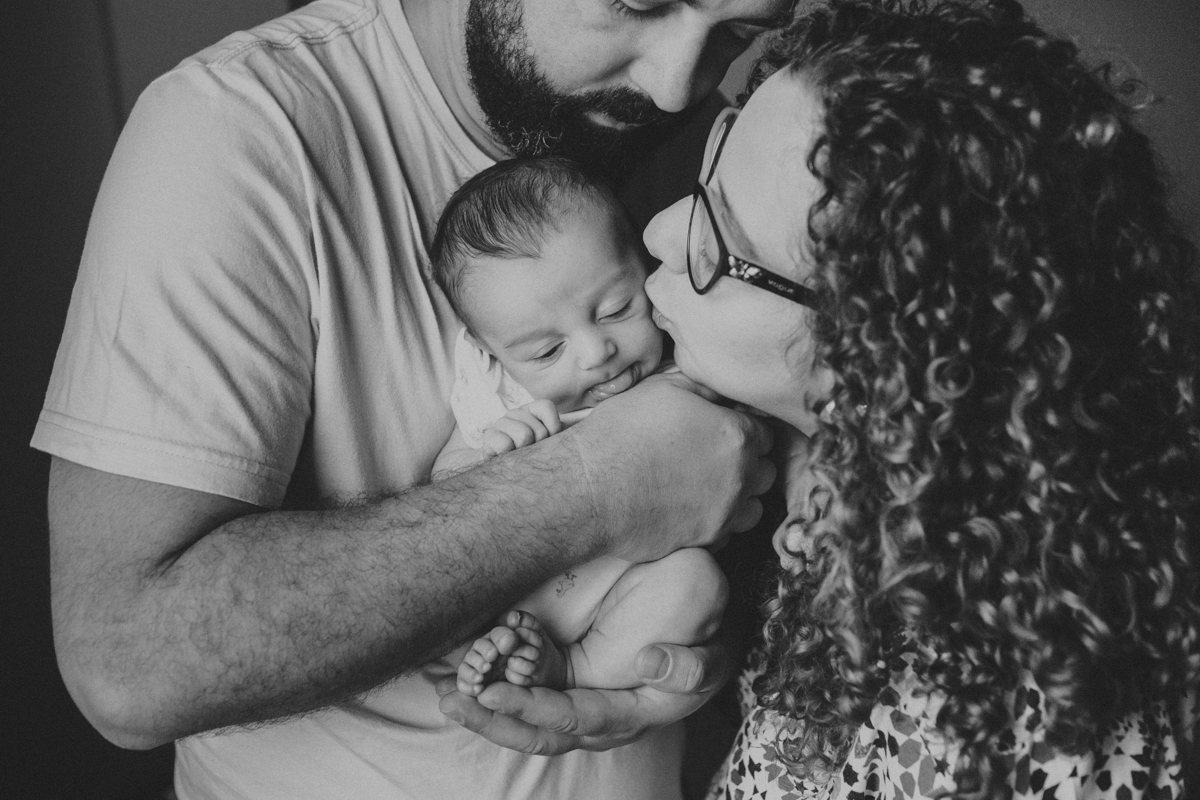 Fotografa especializada em bebes no rio de janeiro, Fotografia Lifestyle, Acompanhamento de Bebês, Natural Newborn,  Fotógrafo de Família , Aline Lelles