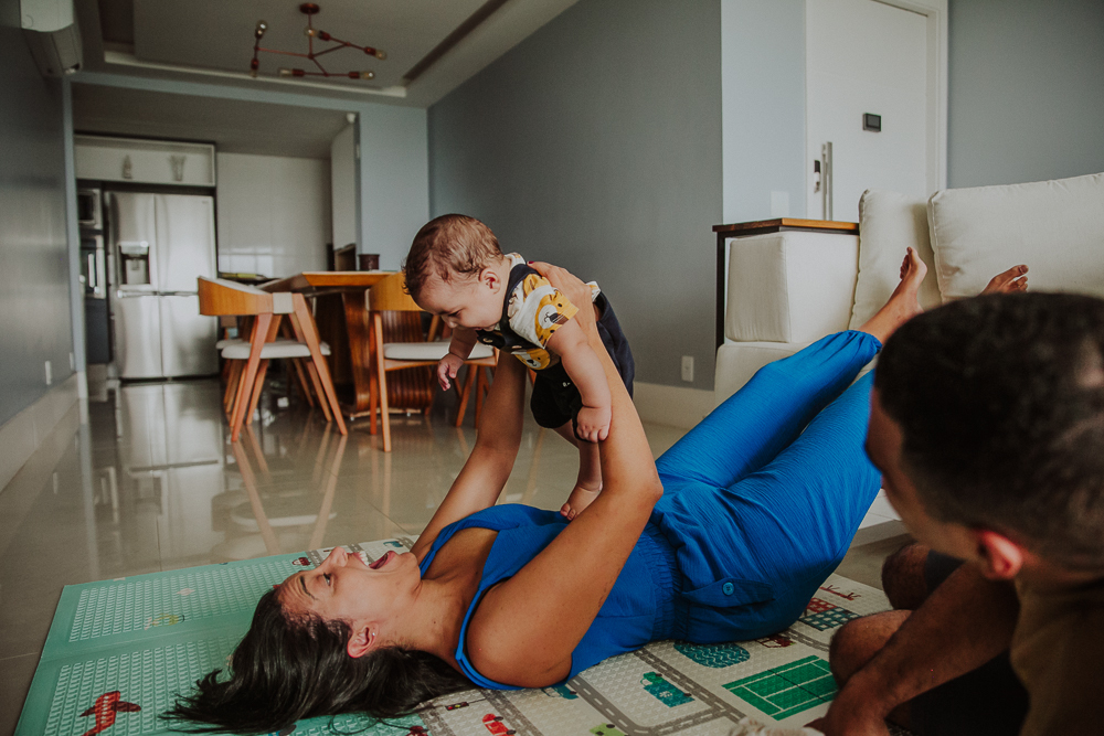 ensaio fotográfico bebê Rio de Janeiro, acompanhamento fotográfico bebê, fotos newborn, fotografia de bebê Rio, ensaio fotográfico infantil, fotos de bebês, fotografia afetiva, sessão de fotos bebê, fotos de crescimento infantil, fotografia de família RJ