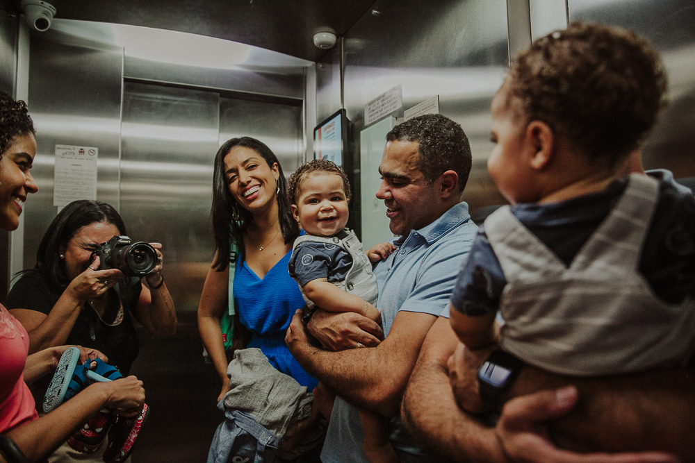 ensaio fotográfico bebê Rio de Janeiro, acompanhamento fotográfico bebê, fotos newborn, fotografia de bebê Rio, ensaio fotográfico infantil, fotos de bebês, fotografia afetiva, sessão de fotos bebê, fotos de crescimento infantil, fotos de família RJ