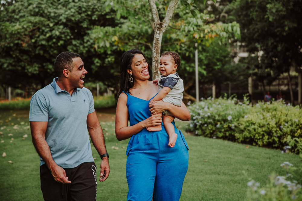 ensaio fotográfico bebê Rio de Janeiro, acompanhamento fotográfico bebê, fotos newborn, fotografia de bebê Rio, ensaio fotográfico infantil, fotos de bebês, fotografia afetiva, sessão de fotos bebê, fotos de crescimento infantil, fotos de família RJ