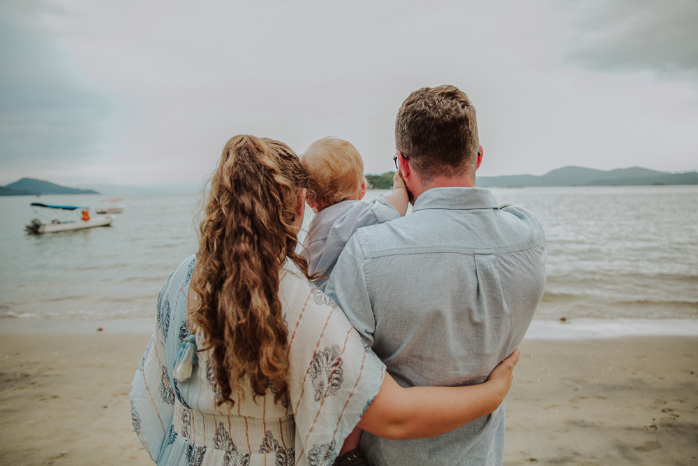 ensaio fotográfico bebê Paraty RJ, acompanhamento fotográfico bebê, fotos newborn, fotografia de bebê Paraty RJ, ensaio fotográfico infantil, fotos de bebês, fotografia afetiva, sessão de fotos mamãe e bebê, fotos de crescimento infantil, fotos paraty