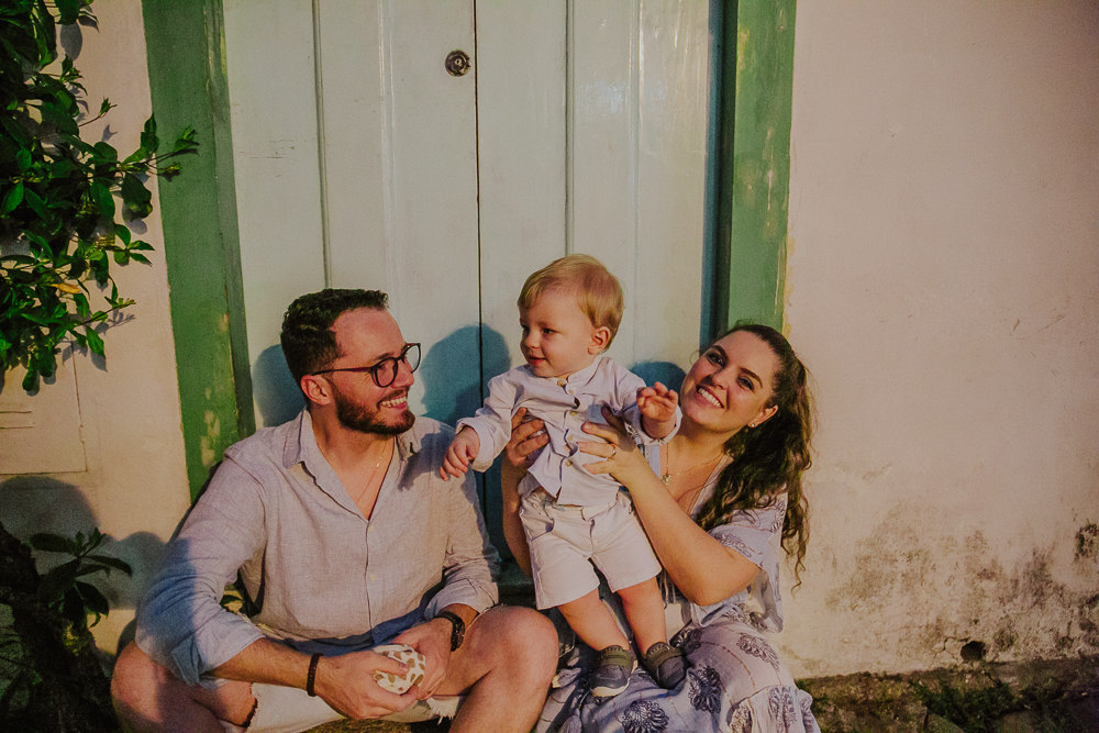 ensaio fotográfico bebê Paraty RJ, acompanhamento fotográfico bebê, fotos newborn, fotografia de bebê Paraty RJ, ensaio fotográfico infantil, fotos de bebês, fotografia afetiva, sessão de fotos mamãe e bebê, fotos de crescimento infantil, fotos paraty