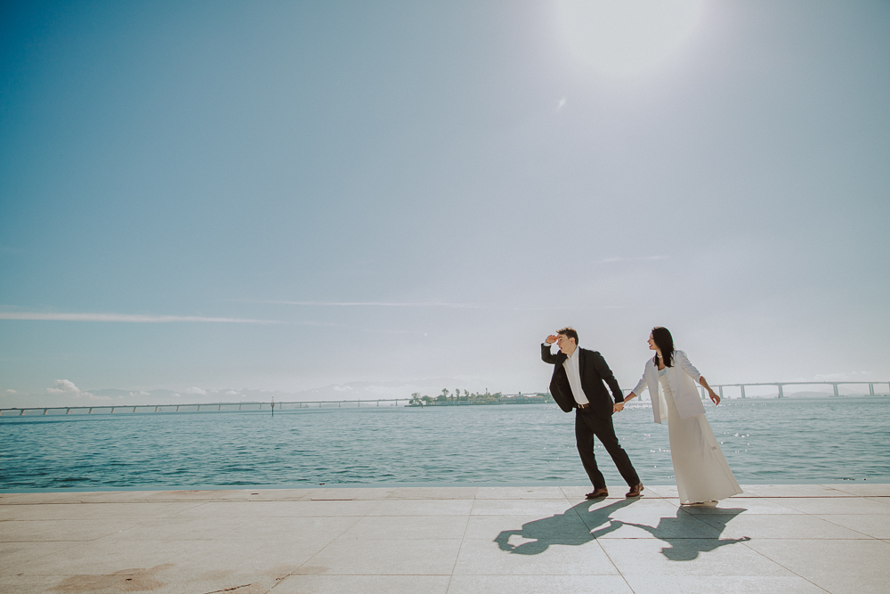 ensaio de casal pre wedding no rio de janeiro, ensaio de casal museu do amanha, ensaio de casal mureta da urca, onde fotografar ensaio de casal no rio de janeiro, fotografia de casal rj, fotografia intimista, a intimidade do casal, ensaio fotografico rj