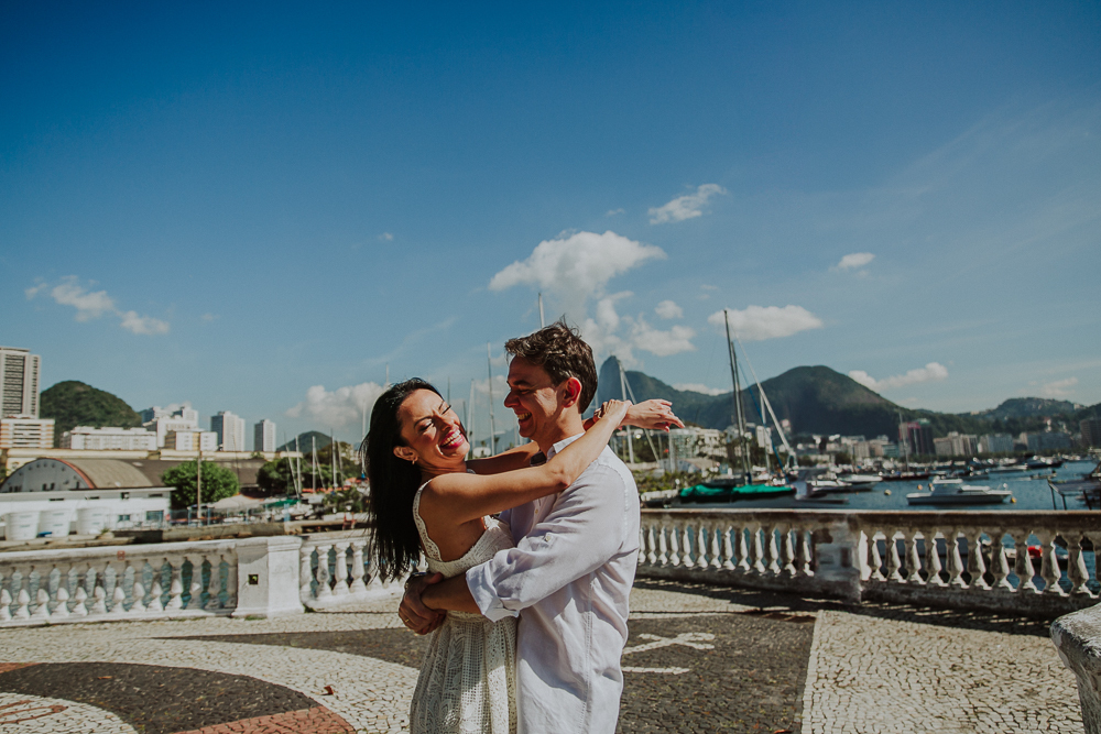 ensaio de casal pre wedding no rio de janeiro, ensaio de casal museu do amanha, ensaio de casal mureta da urca, onde fotografar ensaio de casal no rio de janeiro, fotografia de casal rj, fotografia intimista, a intimidade do casal, ensaio fotografico rj