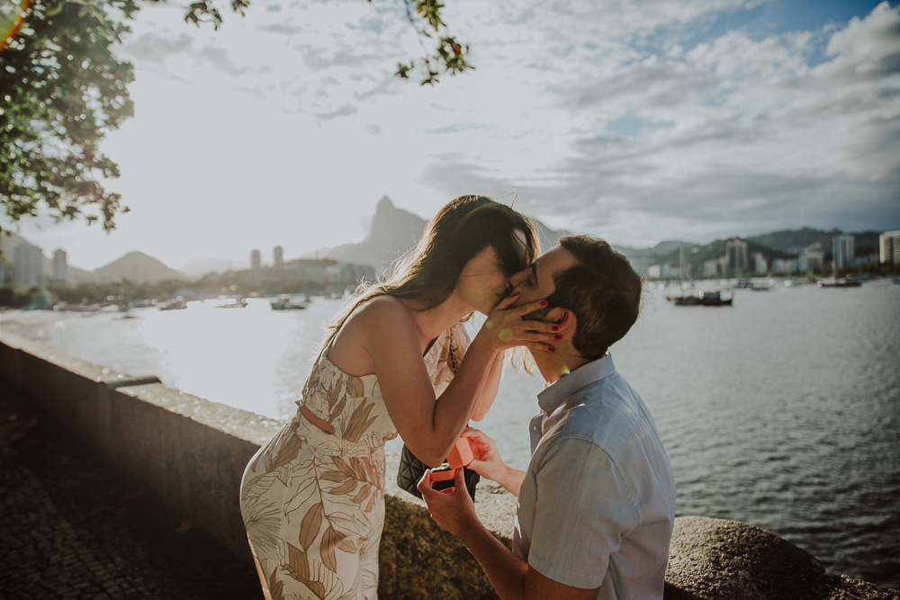 fotografia de pedido de casamento rio de janeiro rj, local pedido de casamento rj, fotografia de casal, pedido de casamento mureta da urca rj, marriage proposal photography mureta da urca, pedido de casamento intimista, pedido de casamento romantico
