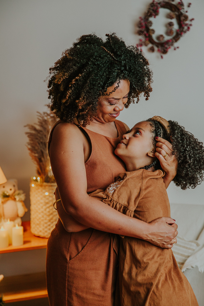 ensaio Natal em Botafogo RJ, fotografia de família Natal RJ, estúdio fotográfico em Botafogo, sessão de fotos de Natal no Rio, ensaio fotográfico afetivo RJ, Aline Lelles fotografia afetiva, sessão natalina Rio de Janeiro, estúdio fotografia Zona Sul RJ