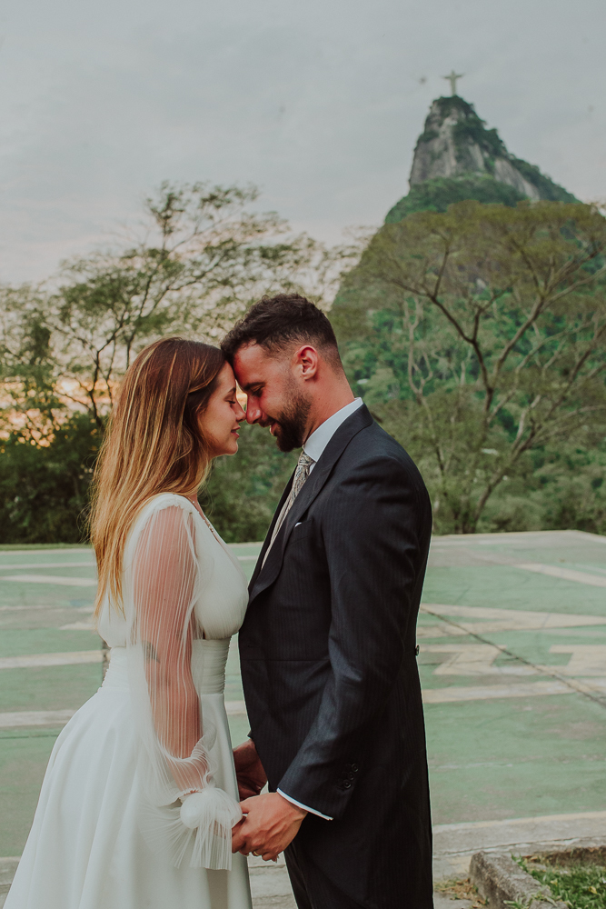 ensaio de casal pos wedding no rio de janeiro, ensaio de casal mirante dona marta, cristo e pao de acucar, onde fotografar ensaio de casal no rio de janeiro, fotografia de casal rj, fotografia intimista, a intimidade do casal, ensaio fotografico rj