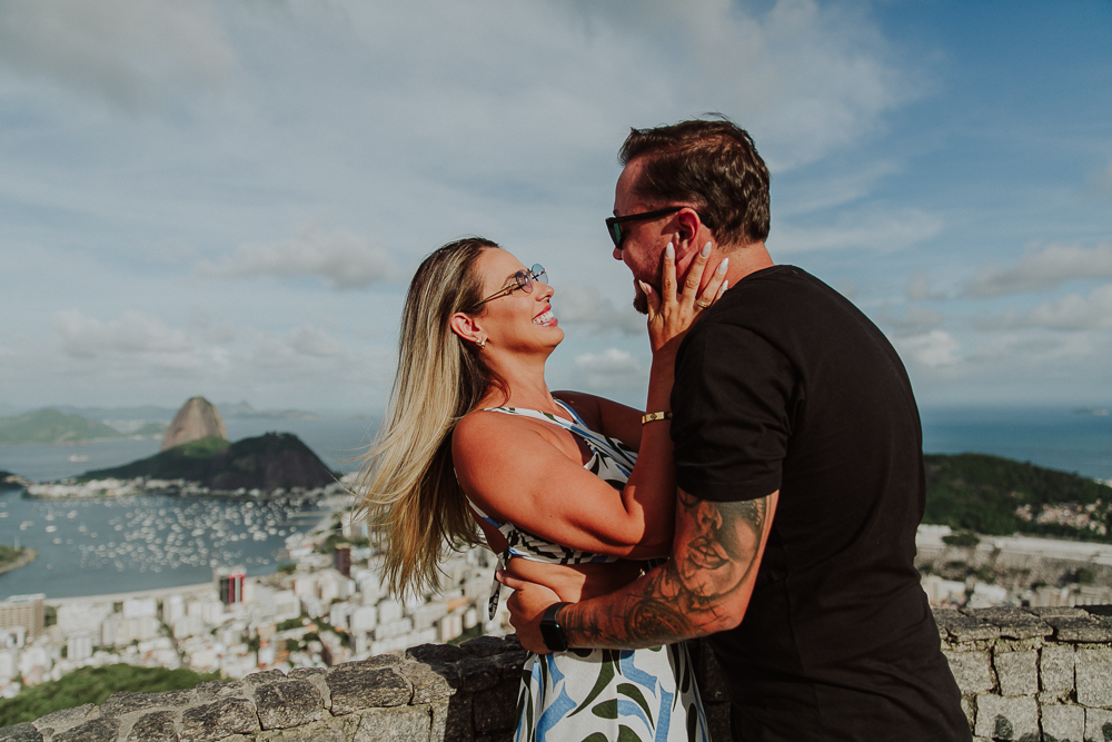 fotografia de pedido de casamento rio de janeiro rj, local pedido de casamento rj, fotografia de casal, pedido de casamento mureta da urca rj, marriage proposal photography mirante dona marta, pedido de casamento intimista, pedido de casamento romantico