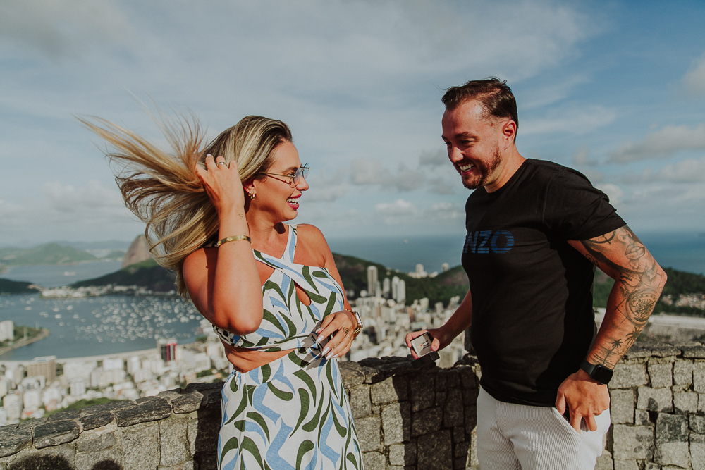 fotografia de pedido de casamento rio de janeiro rj, local pedido de casamento rj, fotografia de casal, pedido de casamento mureta da urca rj, marriage proposal photography mirante dona marta, pedido de casamento intimista, pedido de casamento romantico