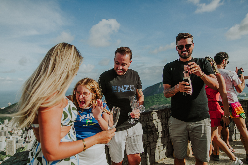 fotografia de pedido de casamento rio de janeiro rj, local pedido de casamento rj, fotografia de casal, pedido de casamento mureta da urca rj, marriage proposal photography mirante dona marta, pedido de casamento intimista, pedido de casamento romantico