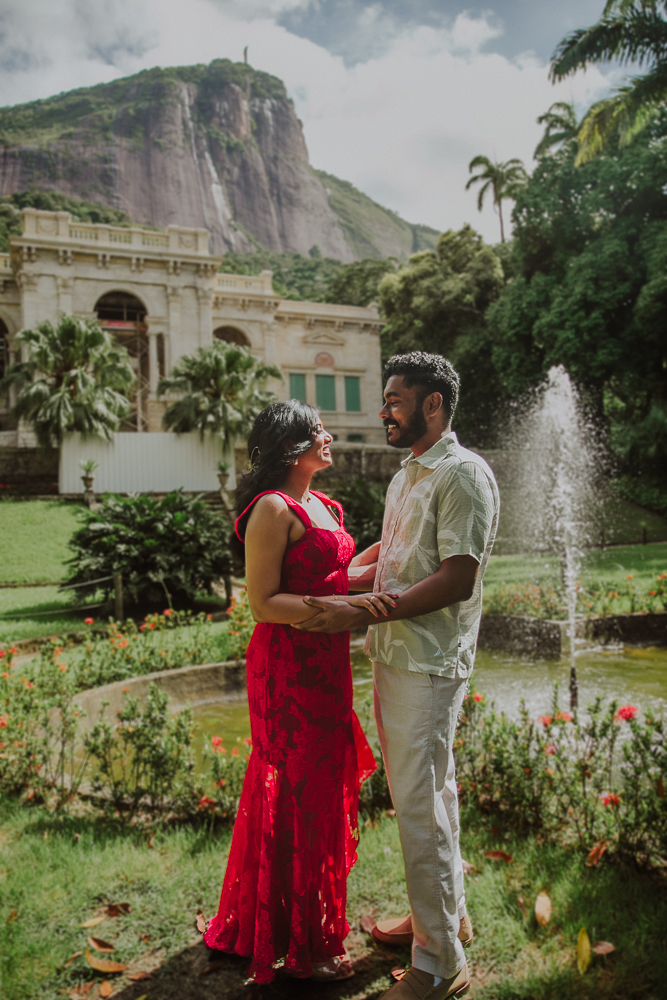 couple photography Rio de Janeiro, Rio couple photoshoot, engagement photographer Rio, proposal photography Brazil, pre wedding Rio, honeymoon photos Rio, romantic photos Rio, Parque Lage photoshoot, Rio photographer, couple session Brazil