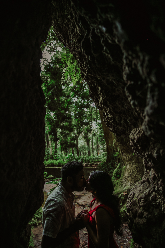 couple photography Rio de Janeiro, Rio couple photoshoot, engagement photographer Rio, proposal photography Brazil, pre wedding Rio, honeymoon photos Rio, romantic photos Rio, Parque Lage photoshoot, Rio photographer, couple session Brazil, aline lelles