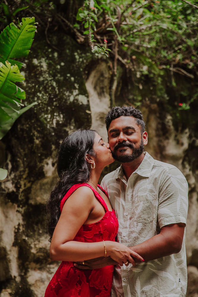 couple photography Rio de Janeiro, Rio couple photoshoot, engagement photographer Rio, proposal photography Brazil, pre wedding Rio, honeymoon photos Rio, romantic photos Rio, Parque Lage photoshoot, Rio photographer, couple session Brazil, aline lelles