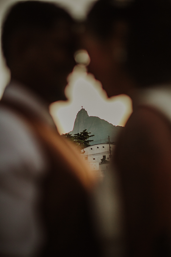 Casamento na Urca com o Cristo Redentor ao fundo.