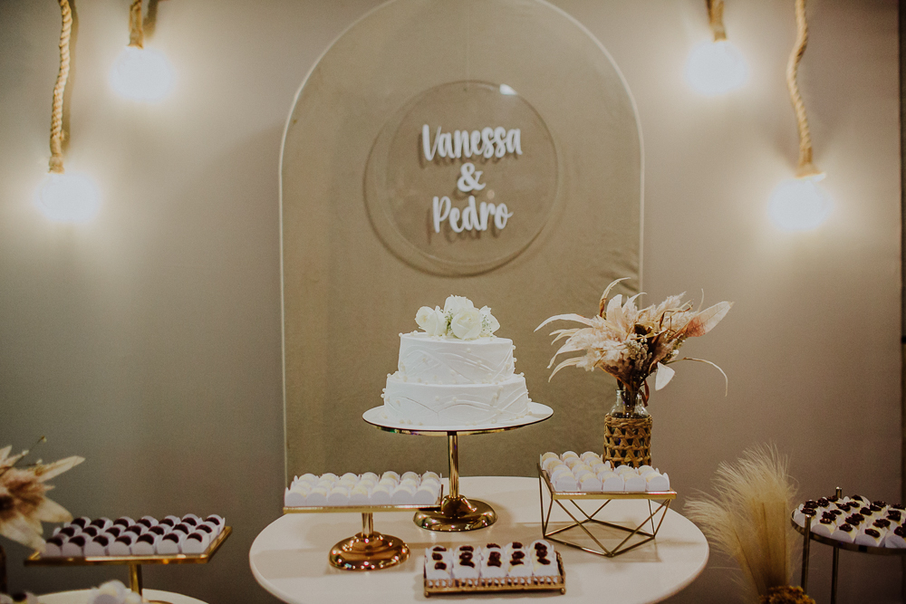 Festa de Casamento após o Sacramento do Matrimônio em casamento católico no Grajaú, Rio de Janeiro. Fotografia de casamento por Aline Lelles do Atelier Fotografia Afetiva