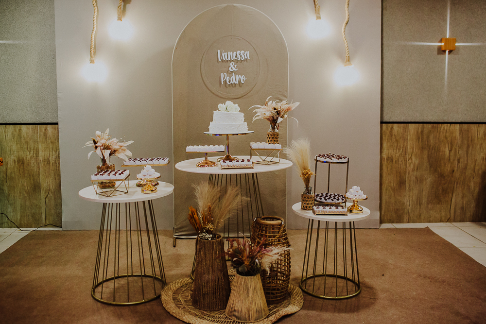 Festa de Casamento após o Sacramento do Matrimônio em casamento católico no Grajaú, Rio de Janeiro. Fotografia de casamento por Aline Lelles do Atelier Fotografia Afetiva
