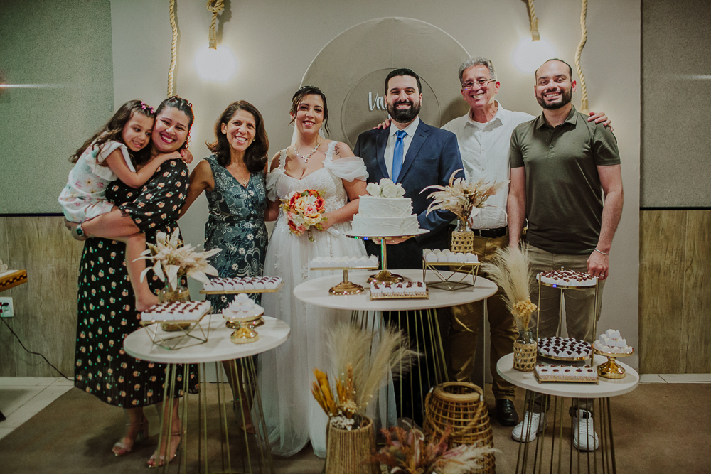 Festa de Casamento após o Sacramento do Matrimônio em casamento católico no Grajaú, Rio de Janeiro. Fotografia de casamento por Aline Lelles do Atelier Fotografia Afetiva