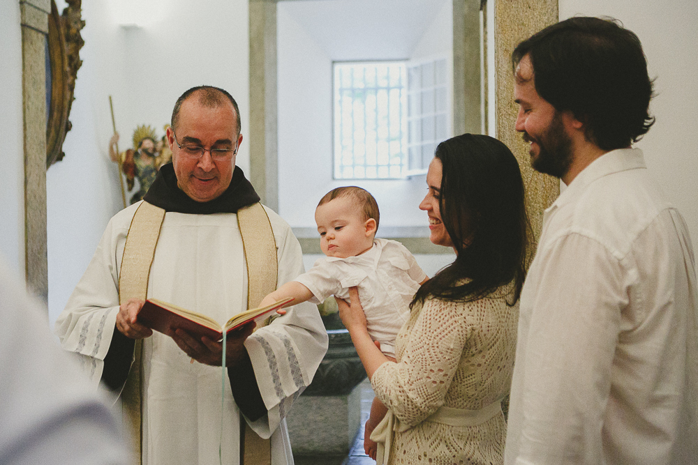 fotografia de batizado rio de janeiro rj, fotografo de batizado rio de janeiro rj, fotografo de batizado rj, batizado mosteiro de são bento rio de janeiro rj, fotografia afetiva, aline lelles e rodrigo wittitz