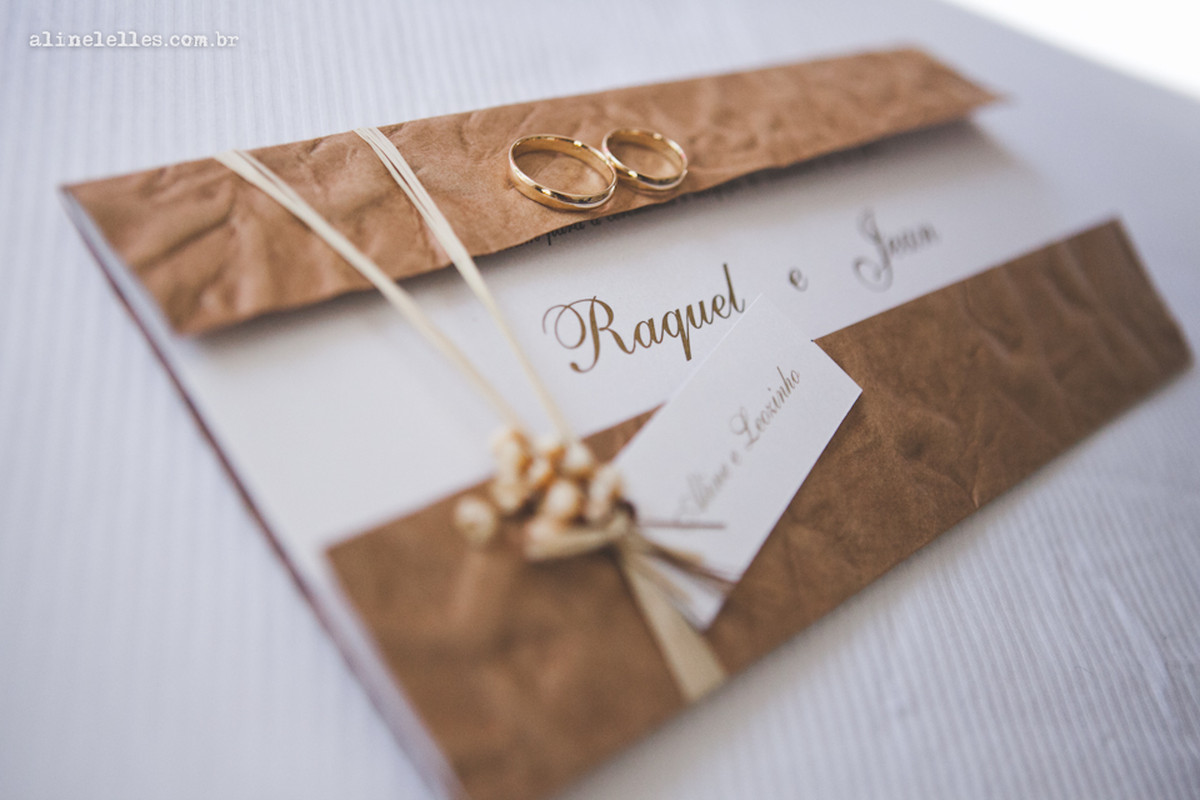 A linguagem da minha alFotografia Afetiva Aline Lelles Rodrigo Wittitz, Fotografia de Casamento, making off da noiva, Festa de Casamento, Bouquet, Decoração de Casamento, Vestido de Noiva, RJma