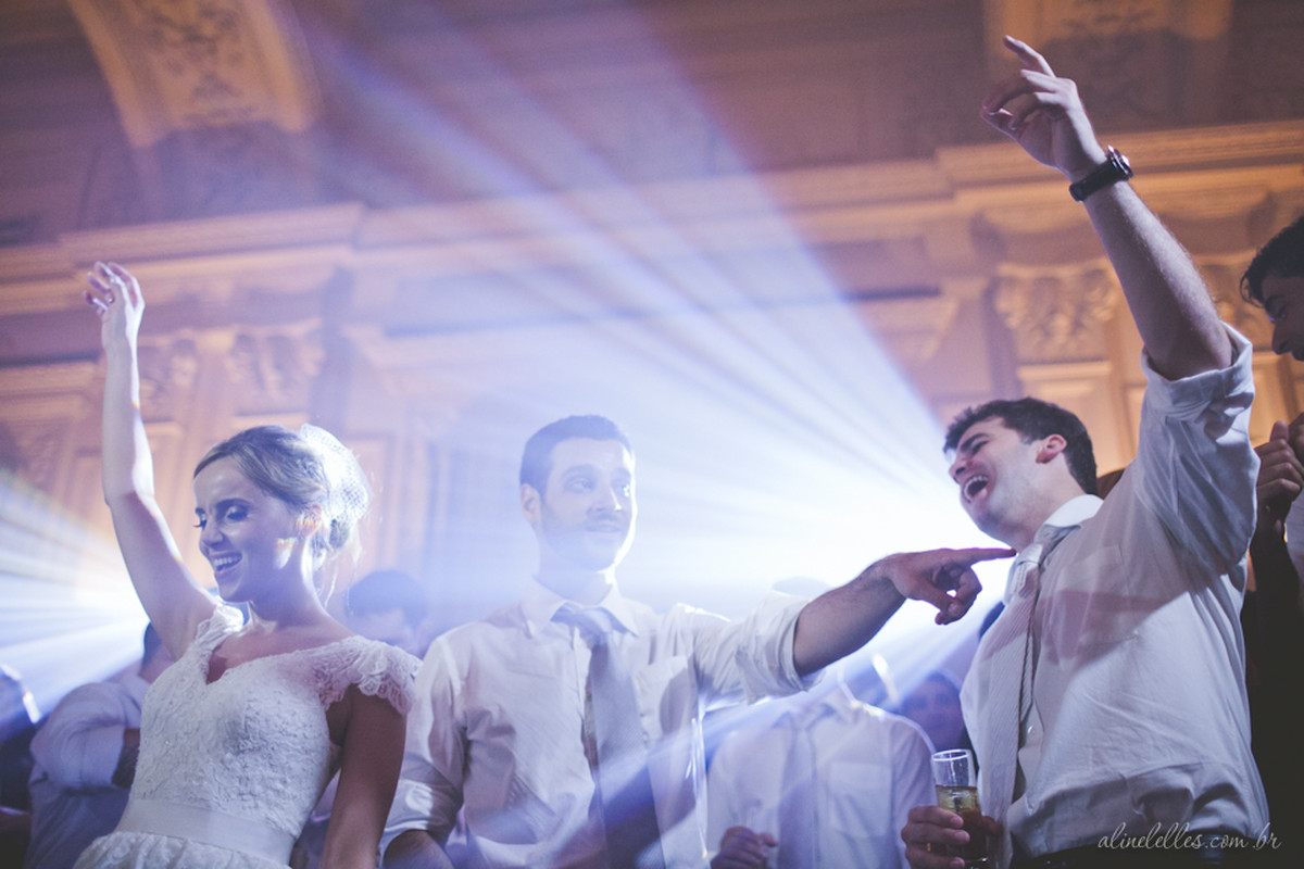 Fotografia Afetiva Aline Lelles Rodrigo Wittitz, Fotografia de Casamento, making off da noiva, Festa de Casamento, Bouquet, Decoração de Casamento, Vestido de Noiva, La Suite Boutique Hotel RJ