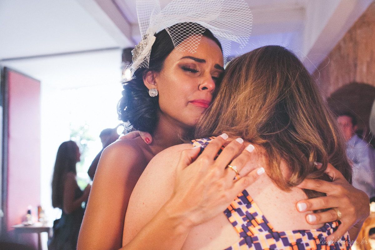 Fotografia Afetiva Aline Lelles Rodrigo Wittitz, Fotografia de Casamento, making off da noiva, Festa de Casamento, Bouquet, Decoração de Casamento, Vestido de Noiva, Hotel Santa Teresa - RJ