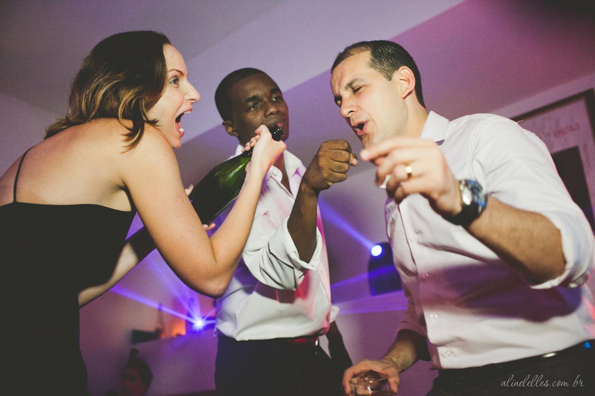 Fotografia Afetiva Aline Lelles Rodrigo Wittitz, Fotografia de Casamento, making off da noiva, Festa de Casamento, Bouquet, Decoração de Casamento, Vestido de Noiva, Hotel Santa Teresa - RJ