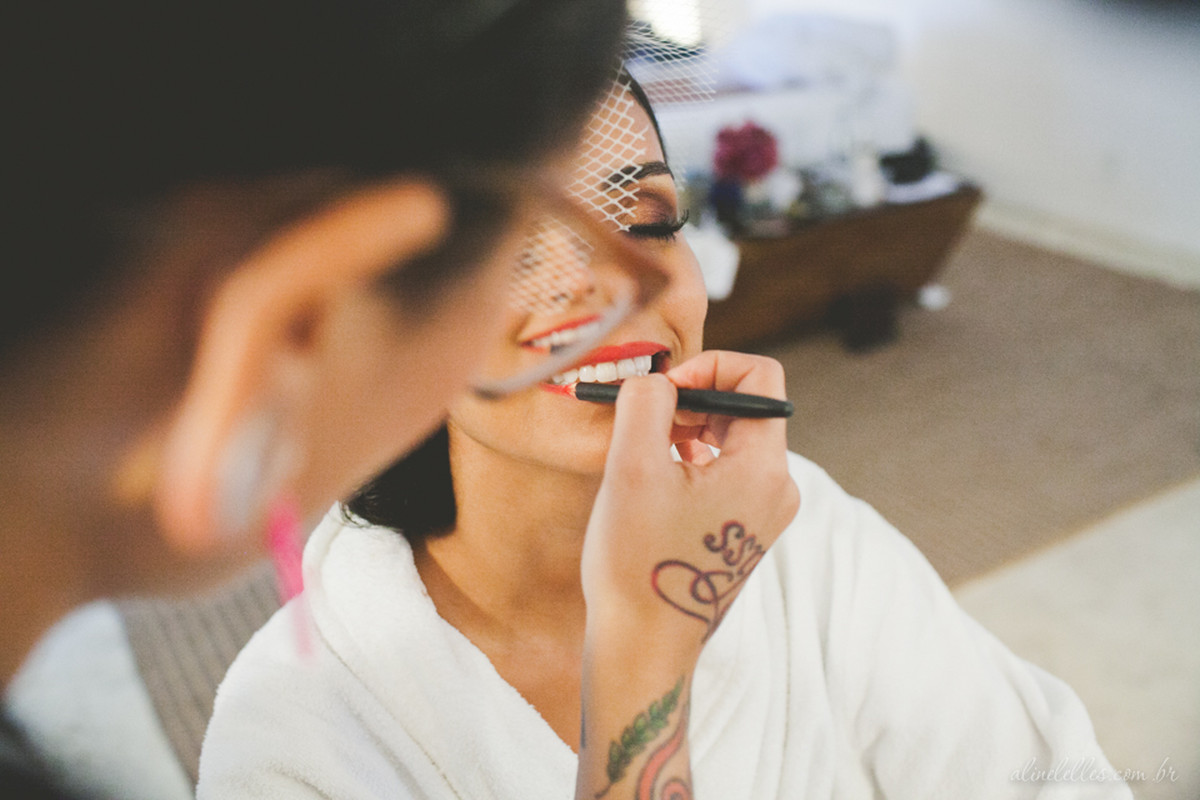 Fotografia Afetiva Aline Lelles Rodrigo Wittitz, Fotografia de Casamento, making off da noiva, Festa de Casamento, Bouquet, Decoração de Casamento, Vestido de Noiva, Hotel Santa Teresa - RJ