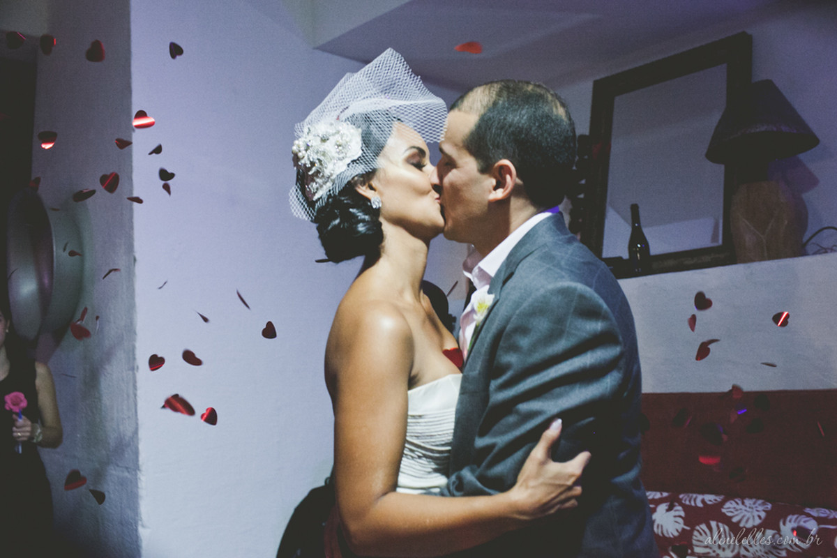 Fotografia Afetiva Aline Lelles Rodrigo Wittitz, Fotografia de Casamento, making off da noiva, Festa de Casamento, Bouquet, Decoração de Casamento, Vestido de Noiva, Hotel Santa Teresa - RJ