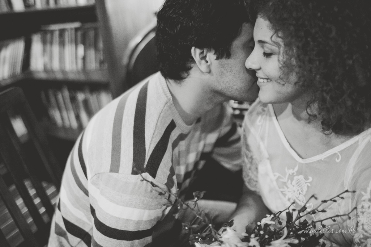 Livros, chás e histórias de amor | Ensaio de Casal Rio de Janeiro | Winnee e Ângelo