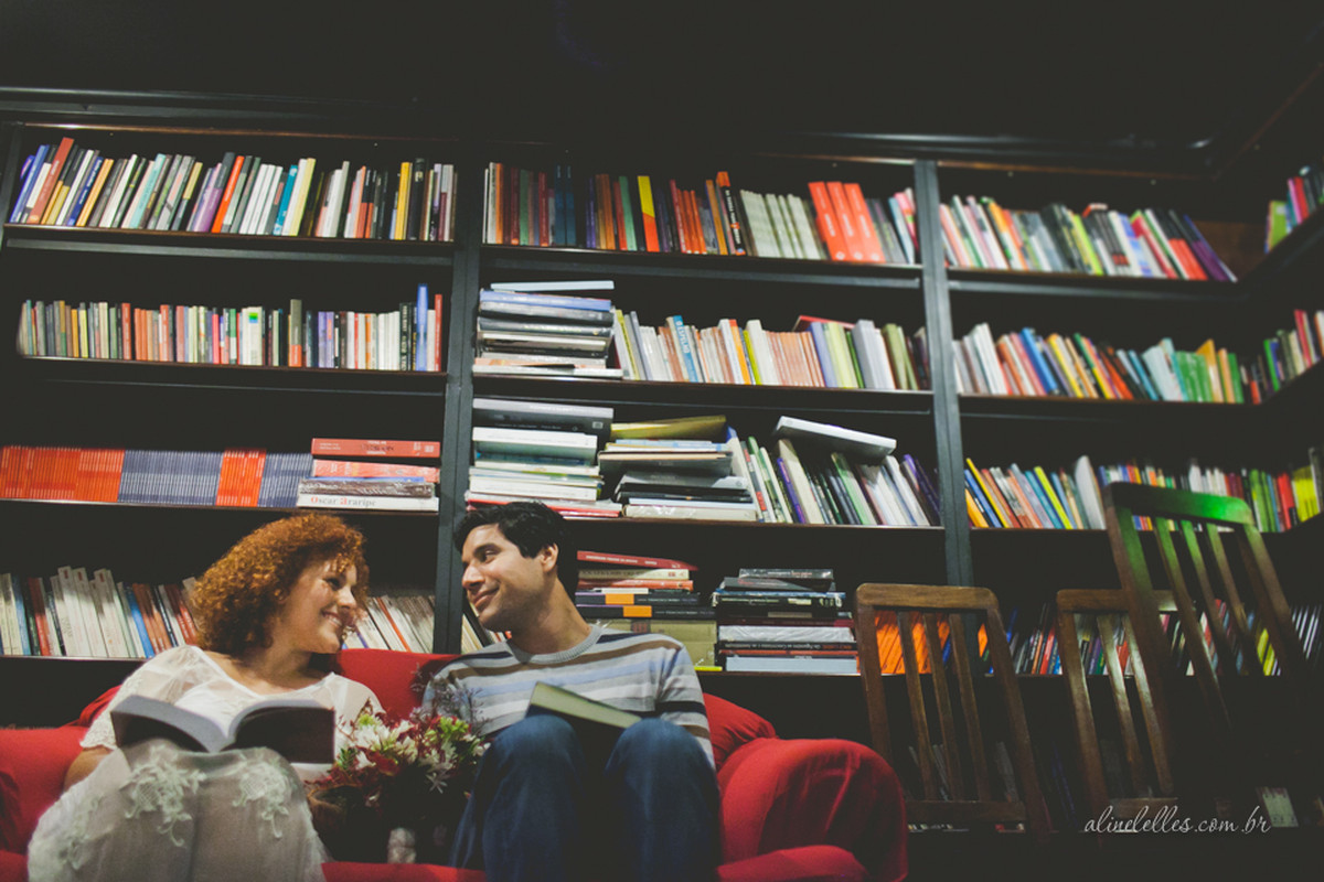 Livros, chás e histórias de amor | Ensaio de Casal Rio de Janeiro | Winnee e Ângelo