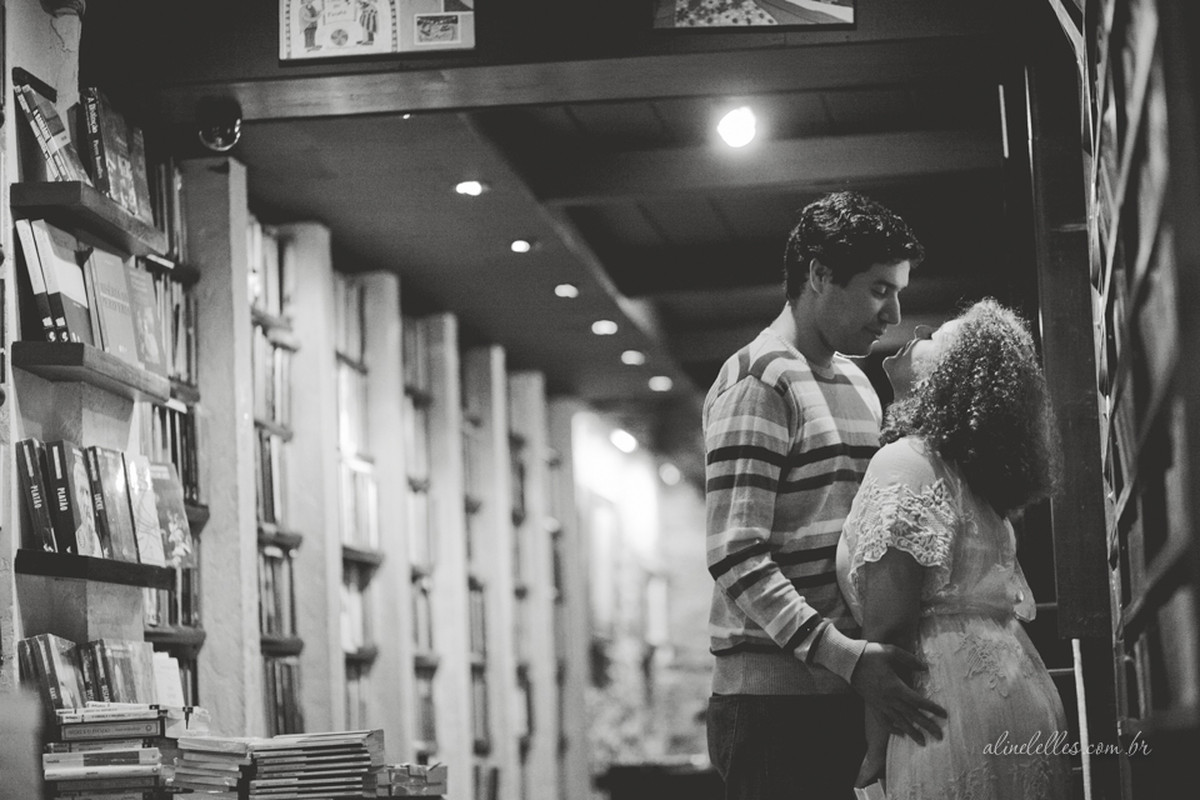 Livros, chás e histórias de amor | Ensaio de Casal Rio de Janeiro | Winnee e Ângelo