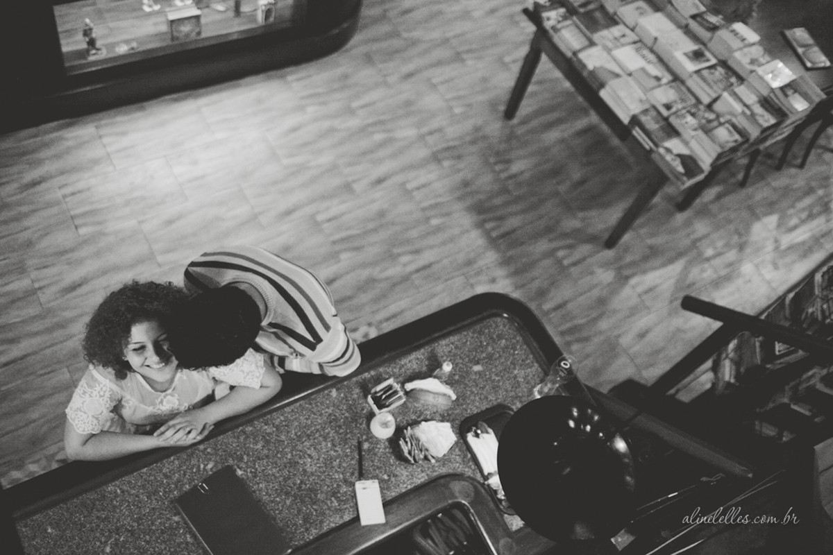 Livros, chás e histórias de amor | Ensaio de Casal Rio de Janeiro | Winnee e Ângelo