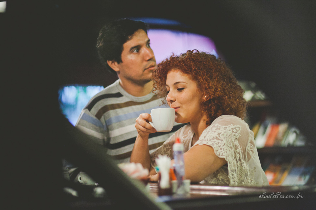 Livros, chás e histórias de amor | Ensaio de Casal Rio de Janeiro | Winnee e Ângelo