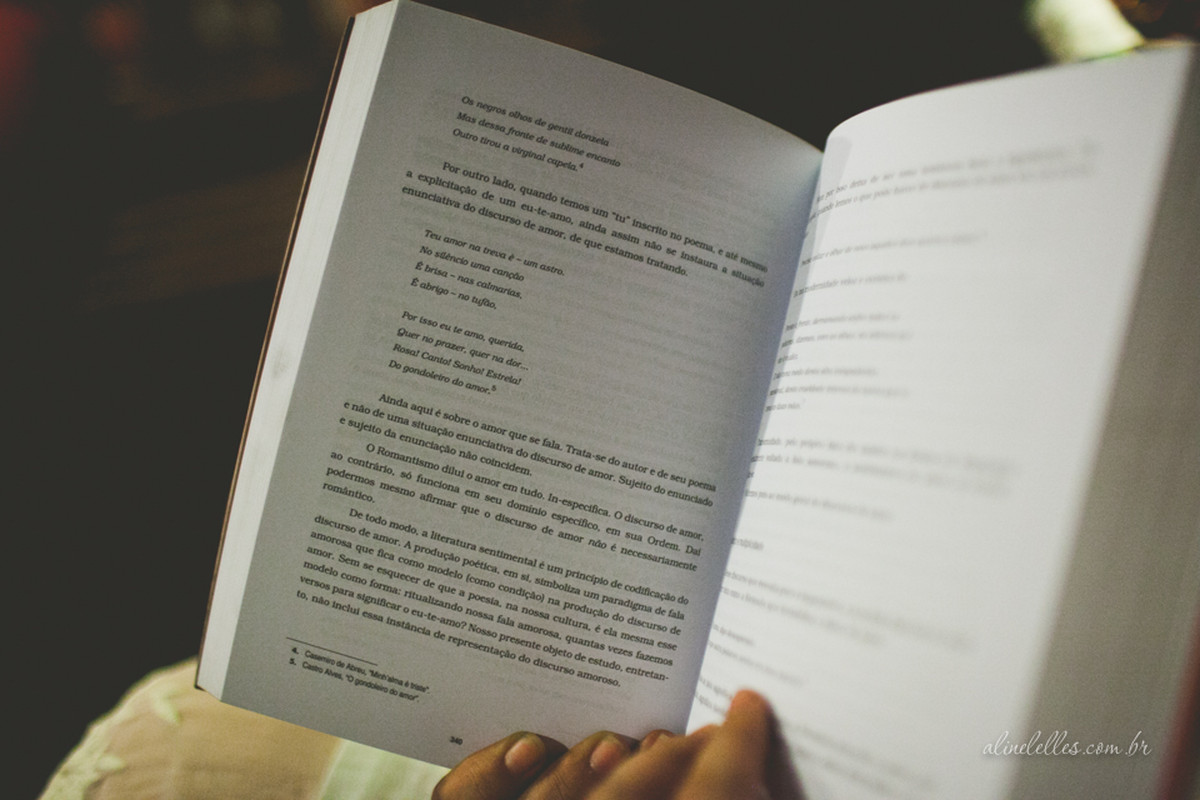 Livros, chás e histórias de amor | Ensaio de Casal Rio de Janeiro | Winnee e Ângelo