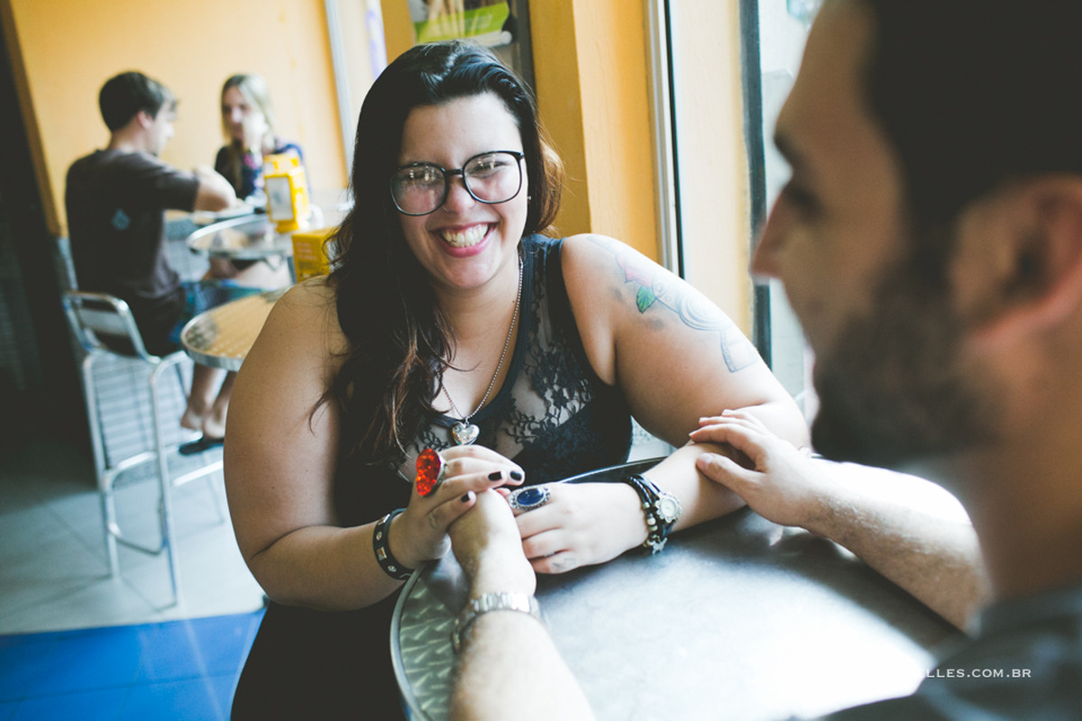 aline lelles, aula de fotografia, como fotografar de tarde, como fotografar de dia, como fotografar com luz natural, alegria, vinicius de moraes, soneto de fidelidade, grajau, curso de fotografia, e-session, engagement session, ensaio, ensaio de casal, en