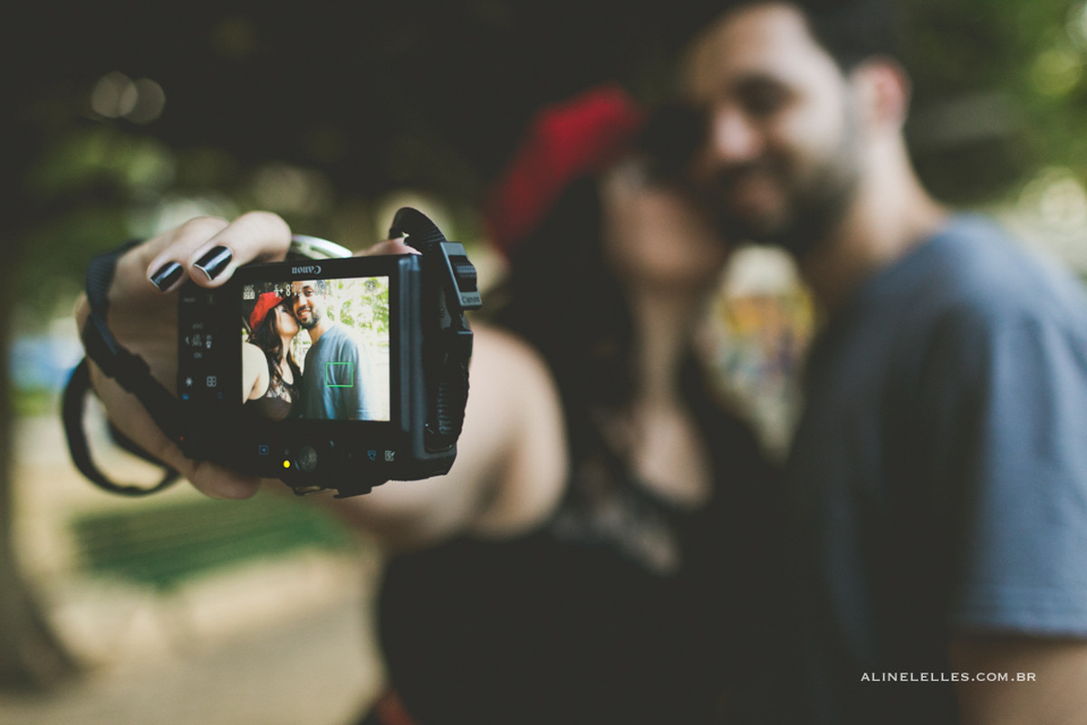 aline lelles, aula de fotografia, como fotografar de tarde, como fotografar de dia, como fotografar com luz natural, alegria, vinicius de moraes, soneto de fidelidade, grajau, curso de fotografia, e-session, engagement session, ensaio, ensaio de casal, en