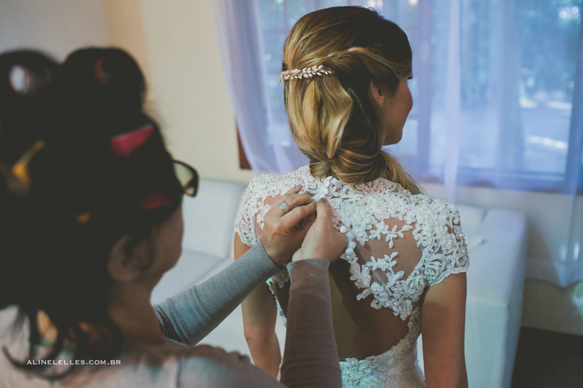 Fotografia Afetiva Aline Lelles Rodrigo Wittitz, Fotografo de Casamento rj, making off da noiva, Decoração de Casamento, Vestido de Noiva, fotografia de casamento Sítio Meio do Mato - RJ