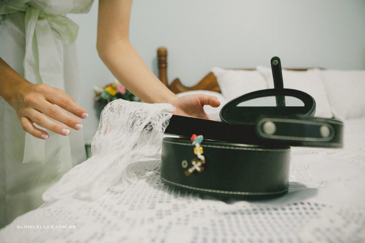 Fotografia Afetiva Aline Lelles Rodrigo Wittitz, Fotografia de Casamento, making off da noiva, Festa de Casamento, Bouquet, Decora&ccedil;&atilde;o de Casamento, Vestido de Noiva, RJ