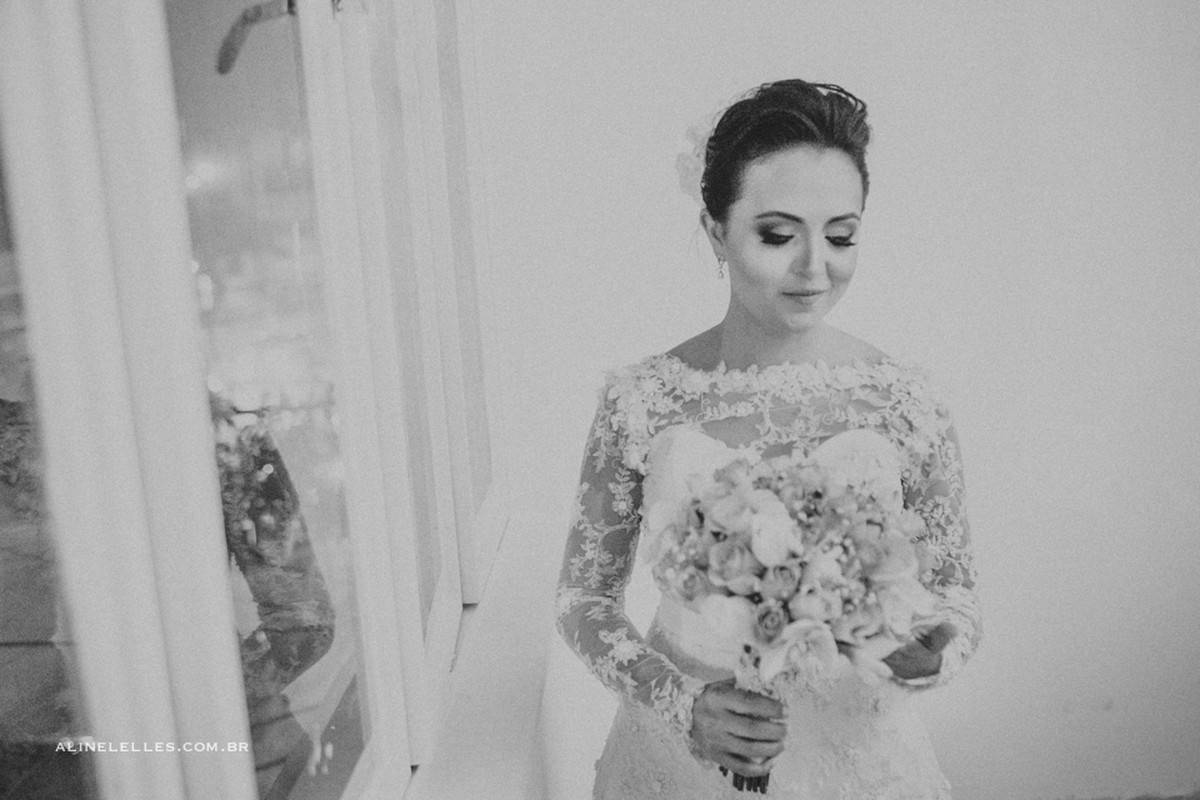 Fotografia Afetiva Aline Lelles Rodrigo Wittitz, Fotografia de Casamento, making off da noiva, Festa de Casamento, Bouquet, Decora&ccedil;&atilde;o de Casamento, Vestido de Noiva, Iate Clube de Belo Horizonte - MG