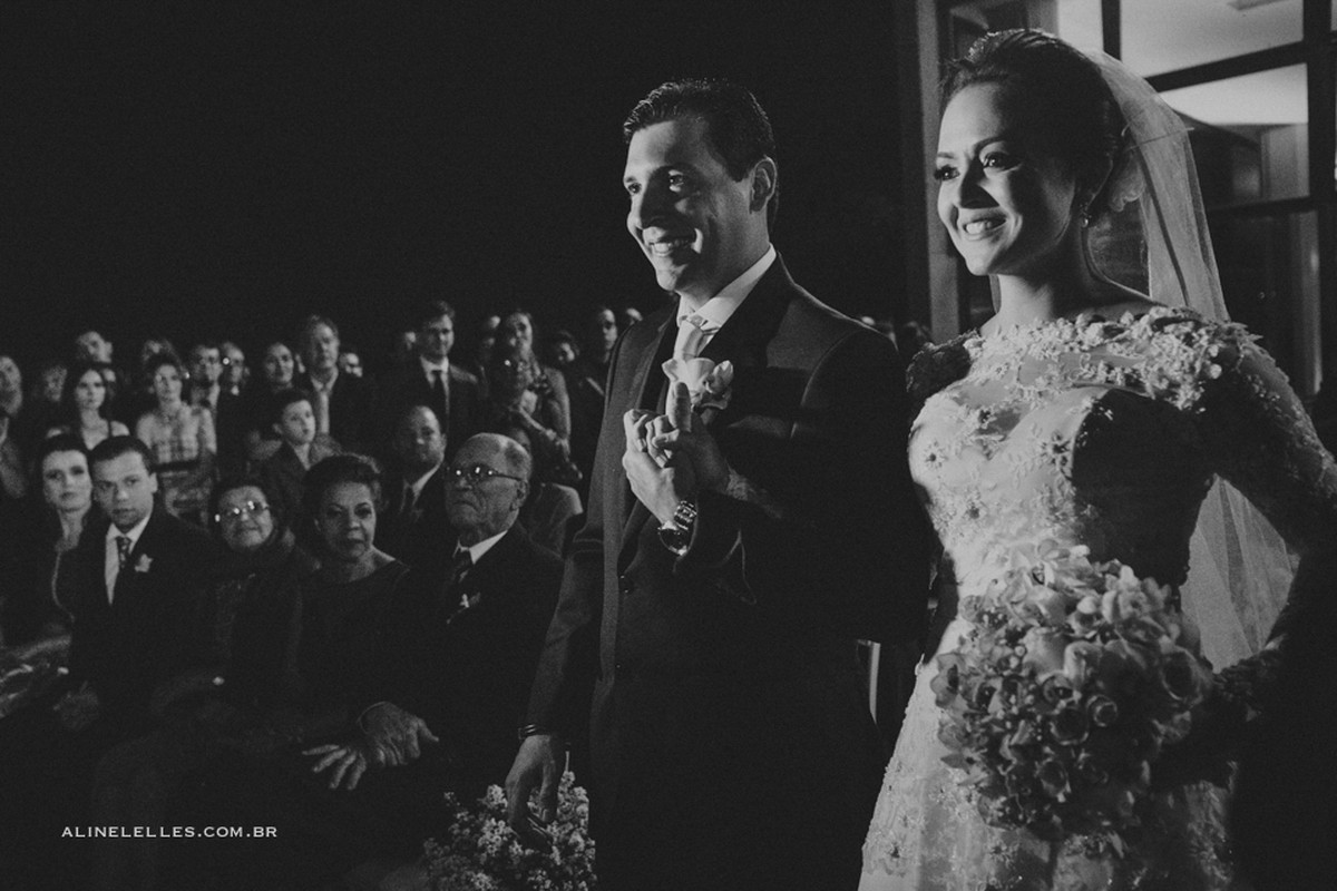 Fotografia Afetiva Aline Lelles Rodrigo Wittitz, Fotografia de Casamento, making off da noiva, Festa de Casamento, Bouquet, Decora&ccedil;&atilde;o de Casamento, Vestido de Noiva, Iate Clube de Belo Horizonte - MG