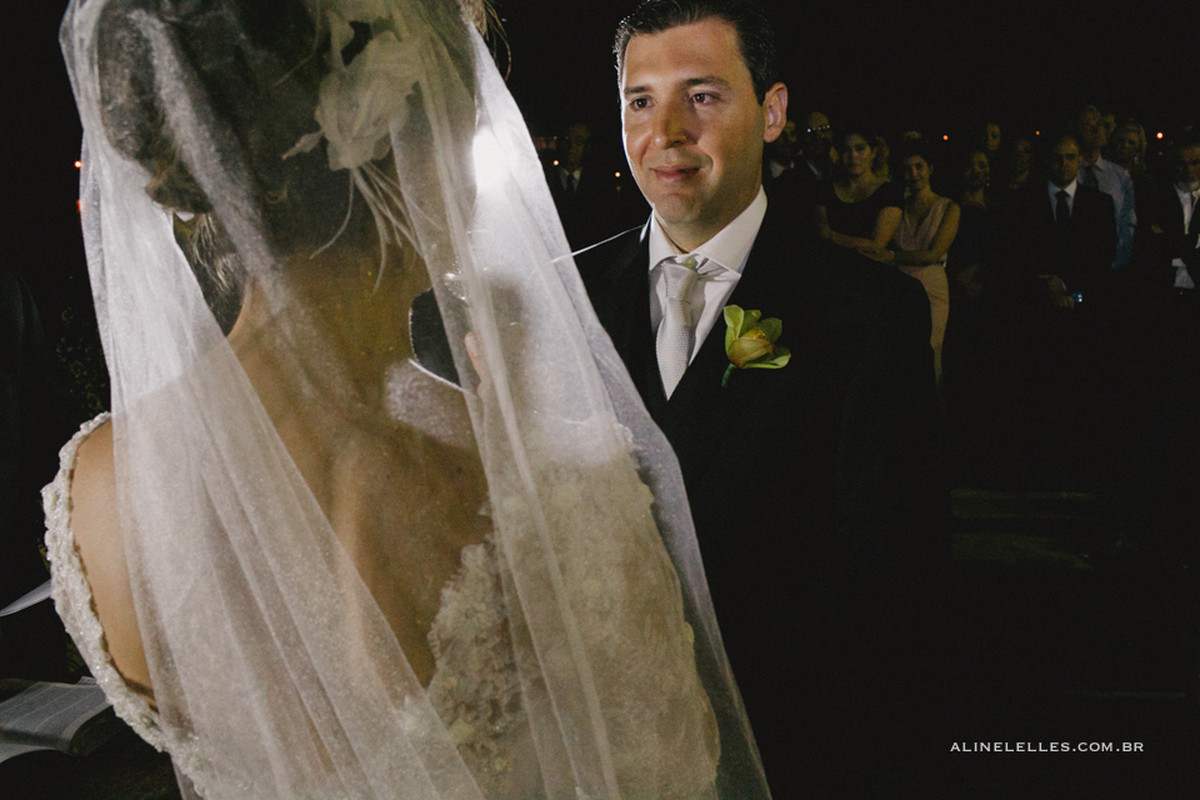 Fotografia Afetiva Aline Lelles Rodrigo Wittitz, Fotografia de Casamento, making off da noiva, Festa de Casamento, Bouquet, Decora&ccedil;&atilde;o de Casamento, Vestido de Noiva, Iate Clube de Belo Horizonte - MG