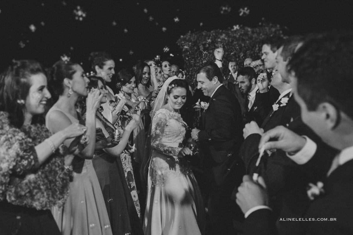 Fotografia Afetiva Aline Lelles Rodrigo Wittitz, Fotografia de Casamento, making off da noiva, Festa de Casamento, Bouquet, Decora&ccedil;&atilde;o de Casamento, Vestido de Noiva, Iate Clube de Belo Horizonte - MG