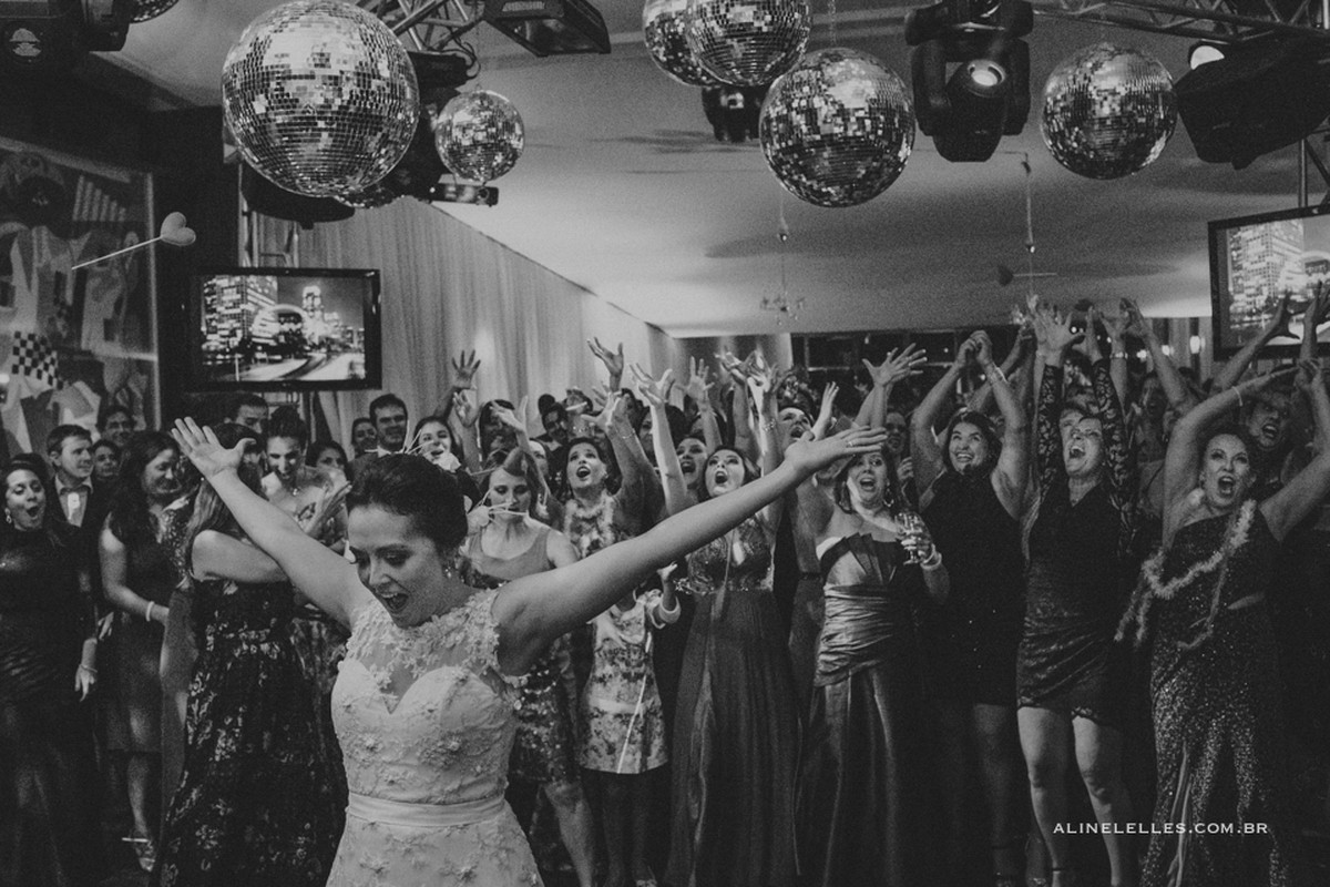 Affective Photography Aline Lelles Rodrigo Wittitz, Wedding Photography, Making Off the Bride, Wedding Party, Bouquet, Wedding Decor, Wedding Dress, Belo Horizonte Yacht Club - MG