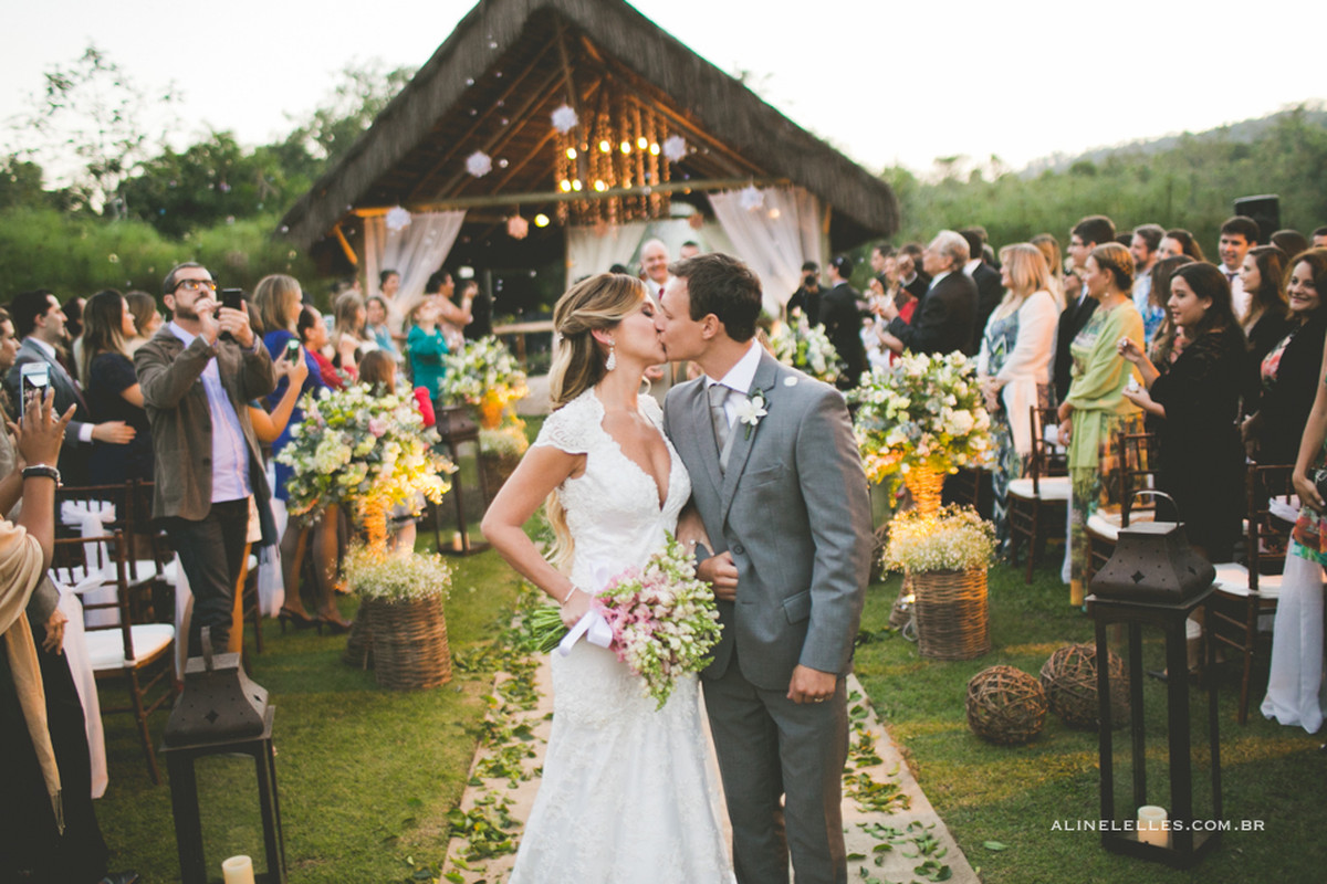Affective Photography Aline Lelles Rodrigo Wittitz, Wedding Photography, Making Off the Bride, Wedding Party, Bouquet, Wedding Decoration, Wedding Dress